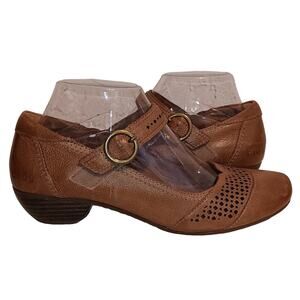 Taos Esteem Mary Jane Shoes  / US 7.5 / Brown  / Low Heel